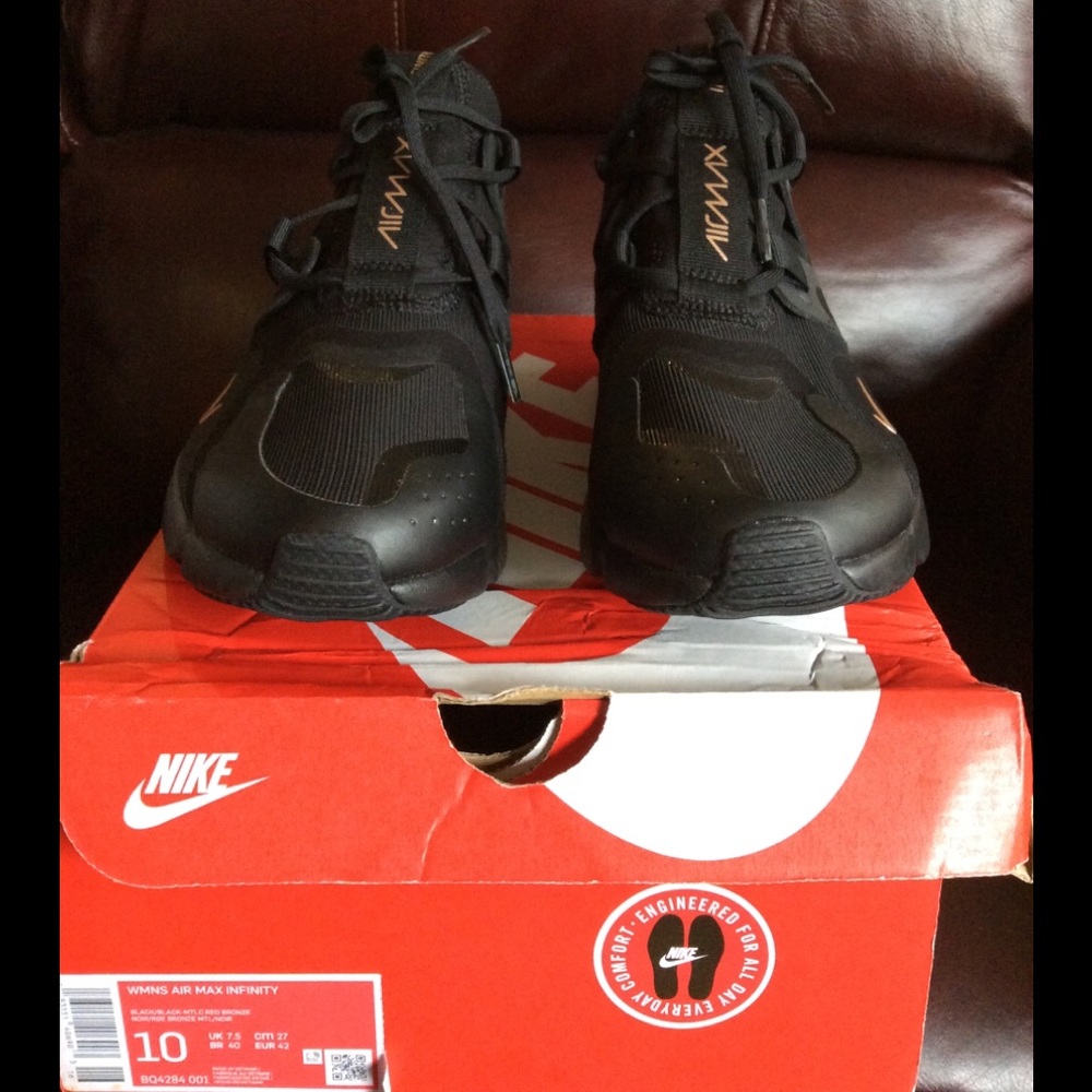 Nike Air Max Infinity Casual Sneakers - Picture 3 of 8